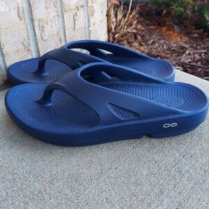 OOFOS Navy Blue Flip-Flop Sandals Men's Size 10